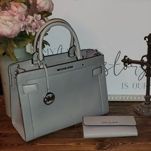 Michael Kors purse and wallet set